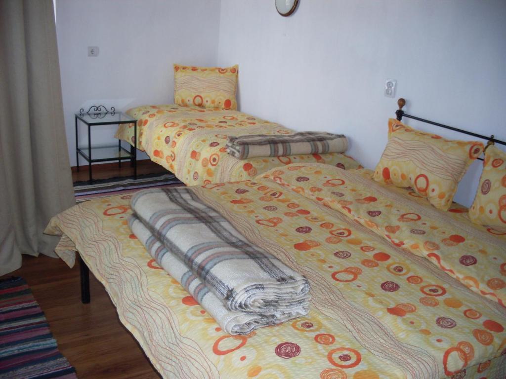Tsutsovi House Hotell Kalofer Rom bilde